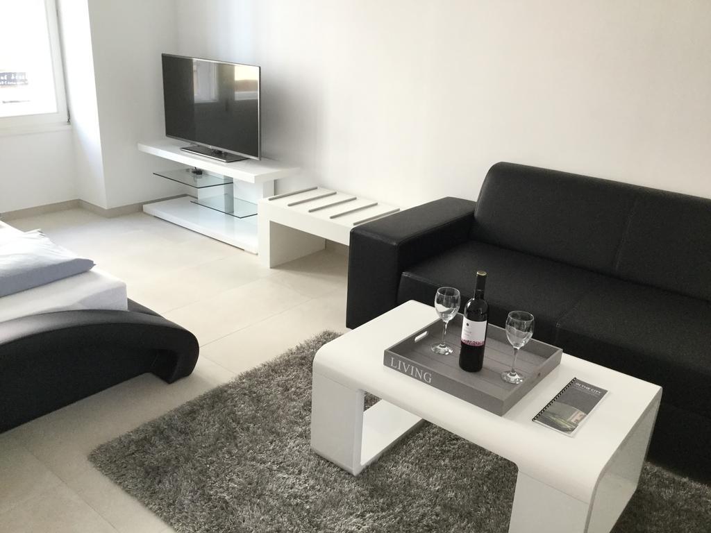 In The City Budapest Apartments ภายนอก รูปภาพ
